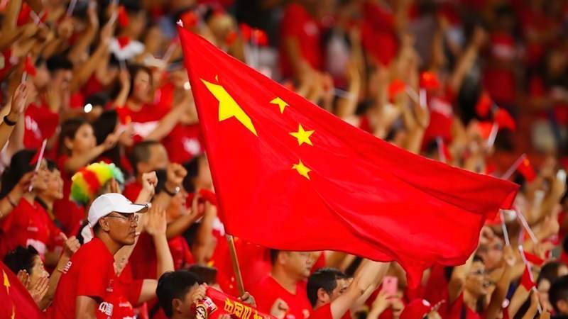 西甲直播信号从球场到屏幕是怎么走完这条链路的
