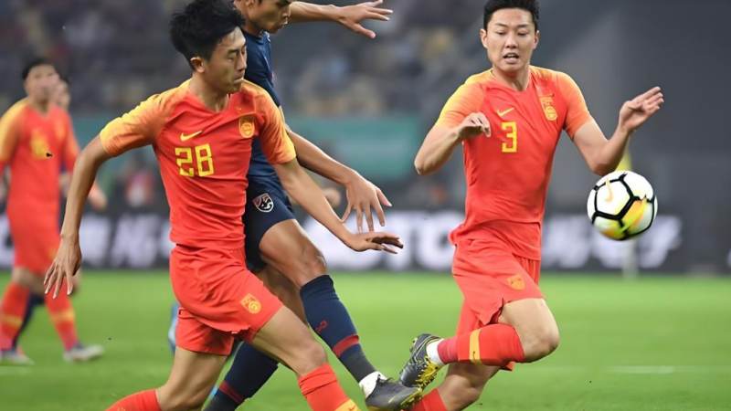 篮球内容聚合平台的多场次切换界面
